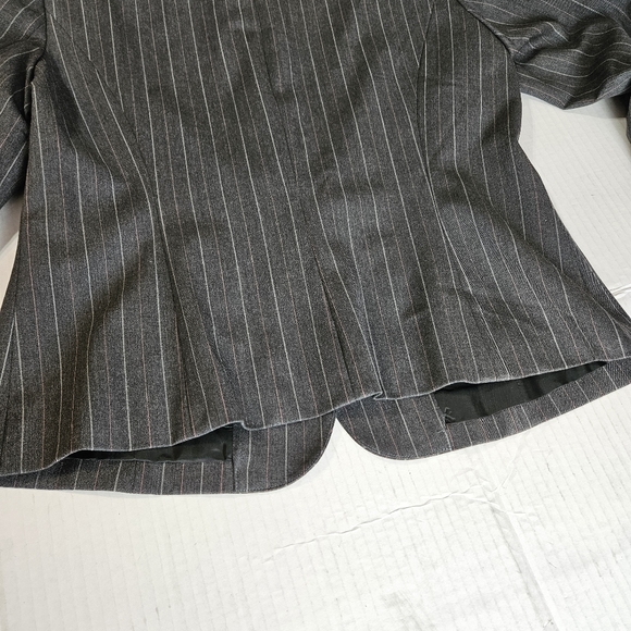 Barrie Pace Women Gray Pinstripe Jacket Size 16 Regular - Picture 6 of 10